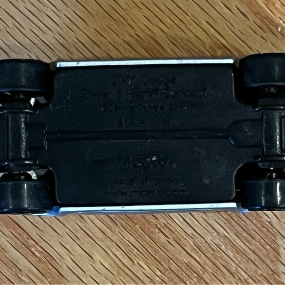 Sleek Silver Toy Car for Kids - Picture 6 of 7